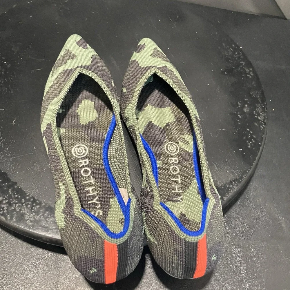 Rothys The Point Womens Sz 8.5 Green Camo Blue Trim Knit Ballet Flats Washable